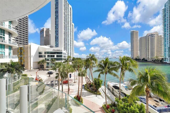 Building Photo - 300 Biscayne Blvd Way