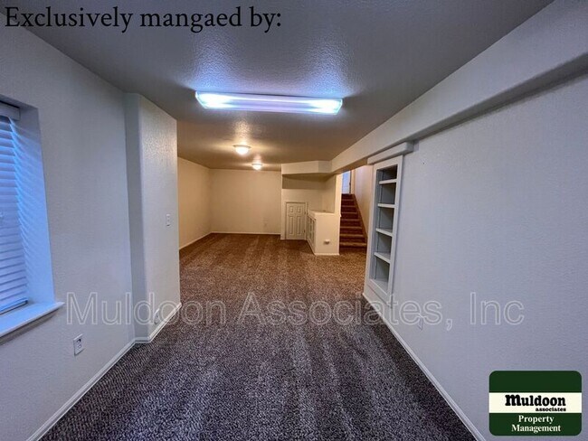 Building Photo - 5807 Poudre Way