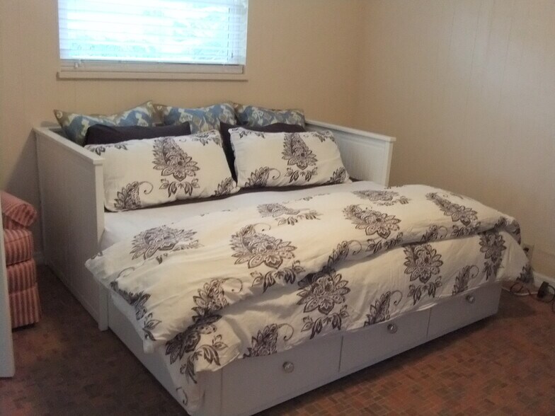 Building Photo - 257 Boylston Ave