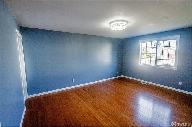 Building Photo - 4216 S Eddy St