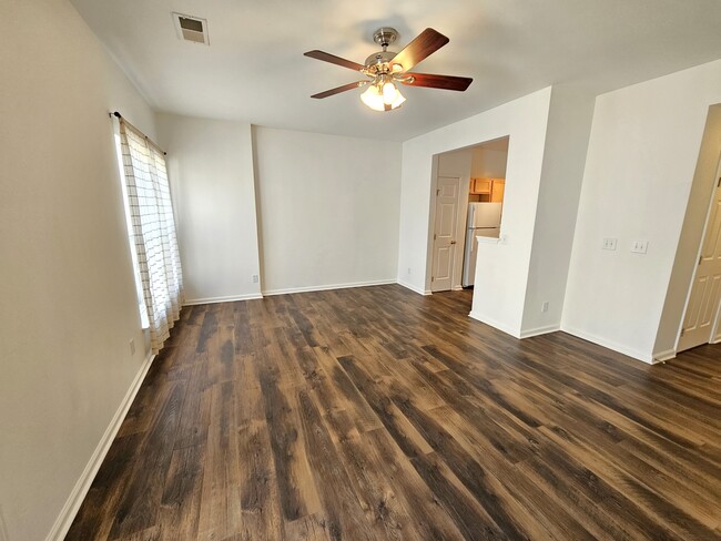 Building Photo - 205 Spring Crossing Cir