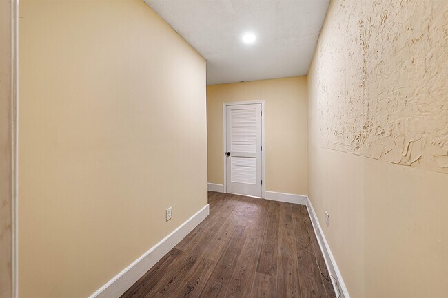 Building Photo - 378 Avenue C
