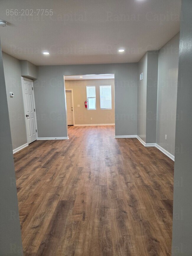 Building Photo - Charming 3-Bedroom Home with Spacious Gated Yard
