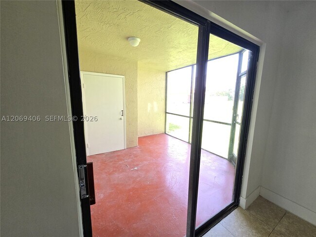 Building Photo - 3396 Foxcroft Rd