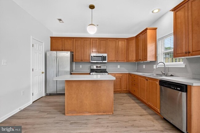 Building Photo - 102 Ashley Way