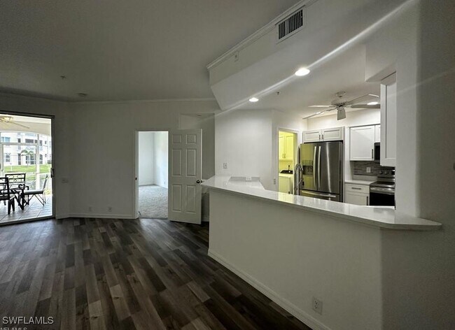 Building Photo - 9140 Southmont Cove