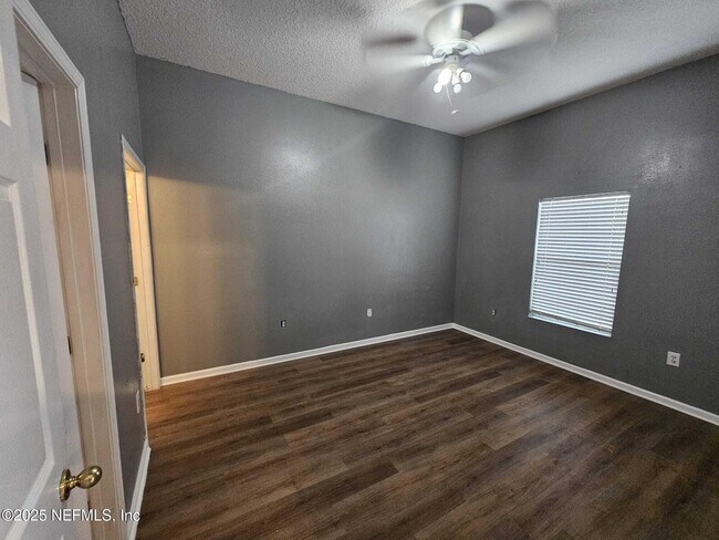 Building Photo - 6069 Maggies Cir