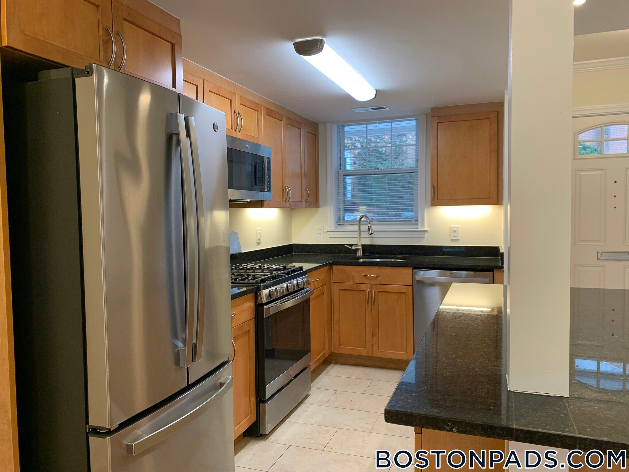 Building Photo - 172 Thornton Rd