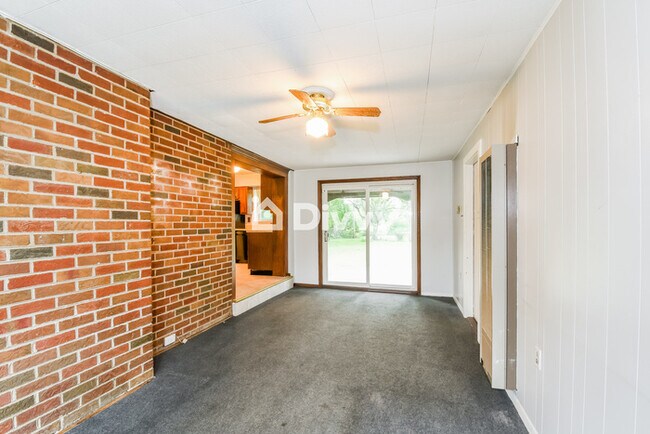 Building Photo - 5 Monacella Ct