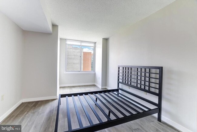 Building Photo - 555 Massachusetts Ave NW