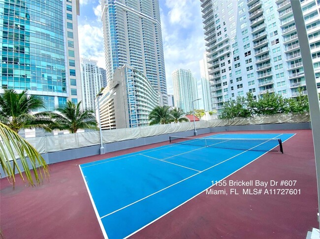 Building Photo - 1155 Brickell Bay Dr