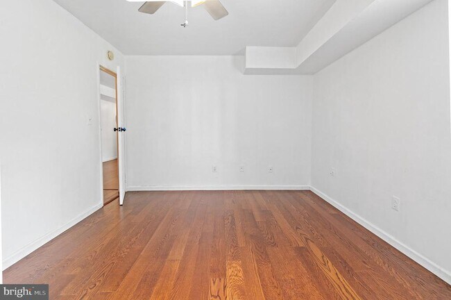 Building Photo - 5482 Cedar Ln