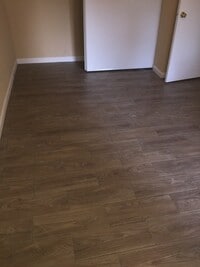 Building Photo - 2 Bed/2 Bath Condo - Spacious, Bright, Clo...