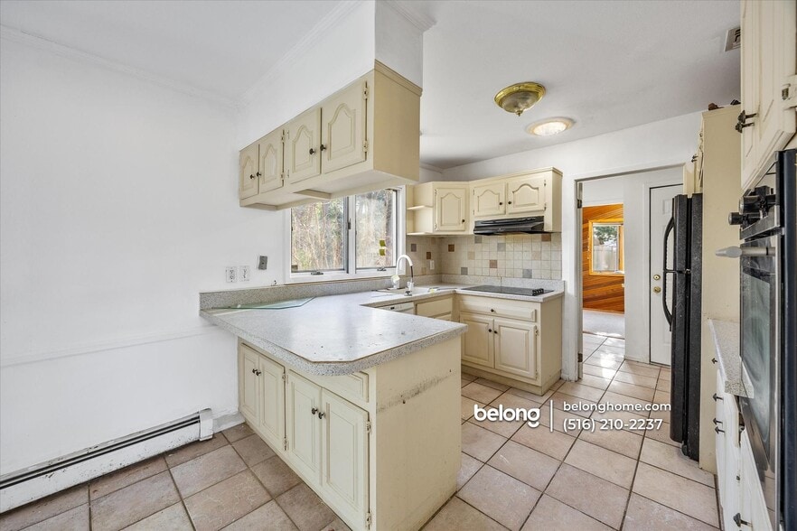 Building Photo - 68 Sycamore Cir