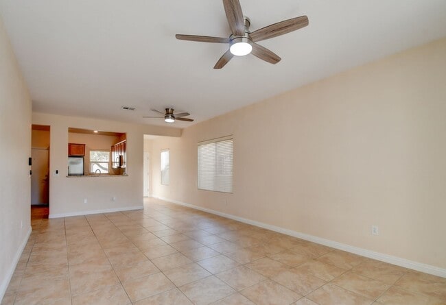 Building Photo - Sun City Aliante Must See!