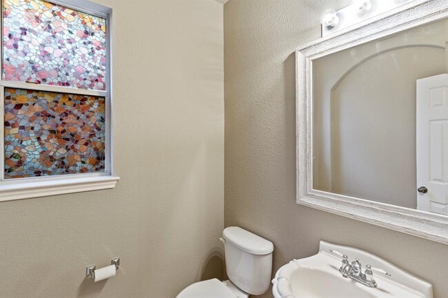 Building Photo - 2020 Petrified Forest Dr