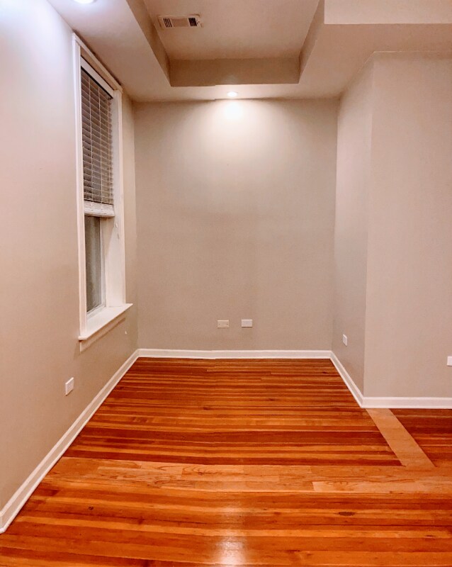 Building Photo - 3547 S Hermitage Ave