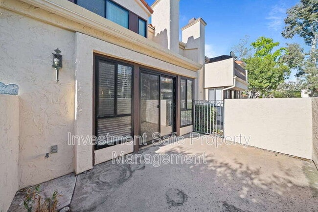 Building Photo - 5715 Baltimore Dr