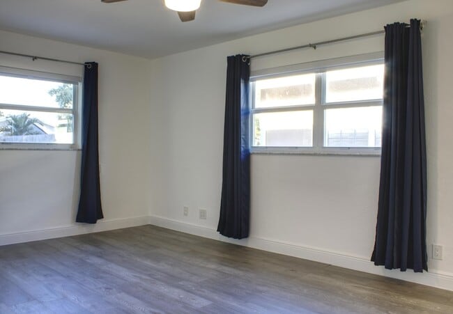 Building Photo - 517 NW 52nd St