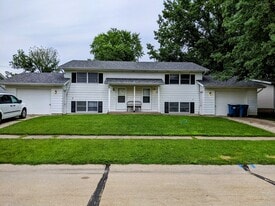 Building Photo - 303 N 6th St