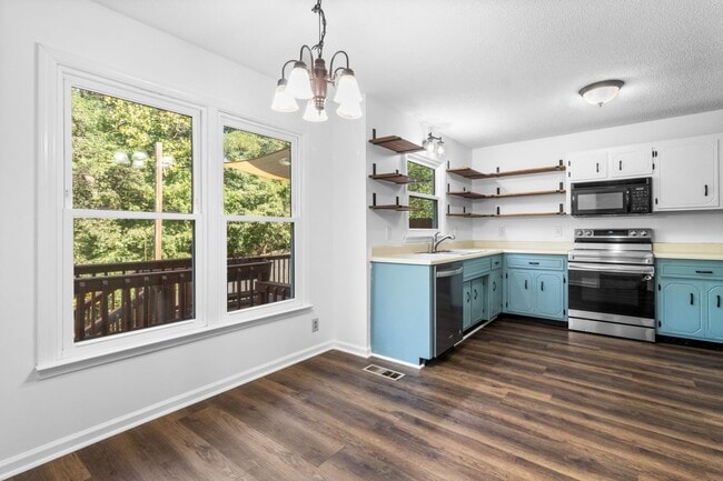 Building Photo - 383 Bosca Ct