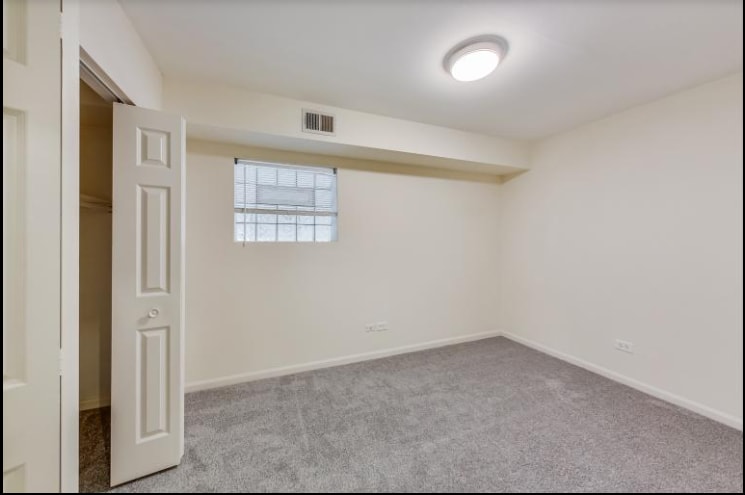 Building Photo - 2817 N Damen Ave