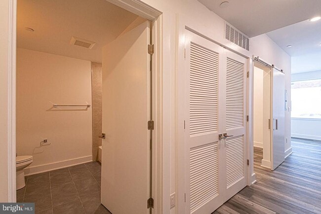 Building Photo - 1245 Ridge Ave