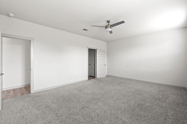 Building Photo - 7404 Sagira Path