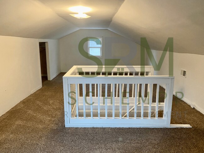 Building Photo - Updated Three Bedroom in West Louisville-Section 8 Accepted