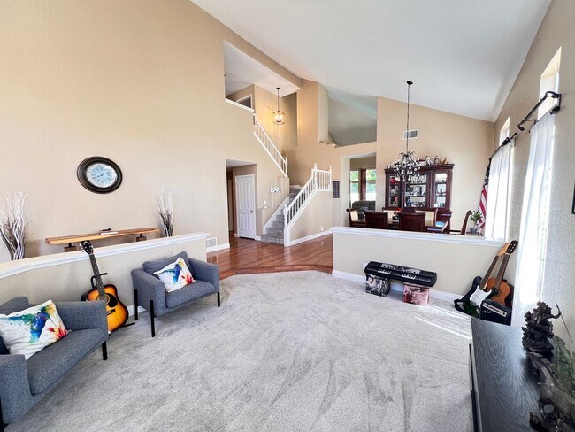 Building Photo - Scripps Ranch 4 bedroom 3 bath with Solar/...
