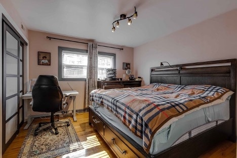 Building Photo - 6414 N Mozart St