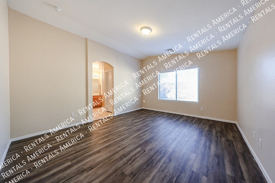 Building Photo - 138 N 153rd Ave