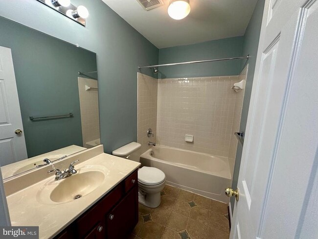 Building Photo - 7076 Water Oak Rd