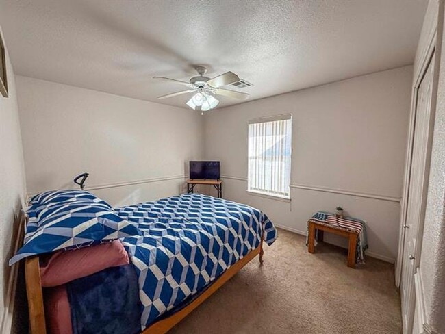 Building Photo - 2409 Saguaro Loop