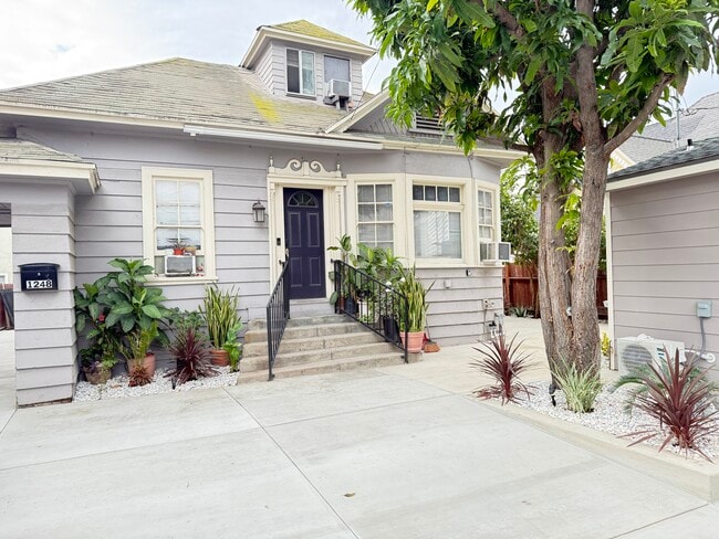 Building Photo - 1248 W 24th St