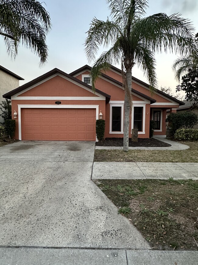 Primary Photo - 2823 Glenridge Cir