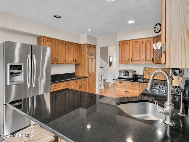 Building Photo - 55 S Lake Dr
