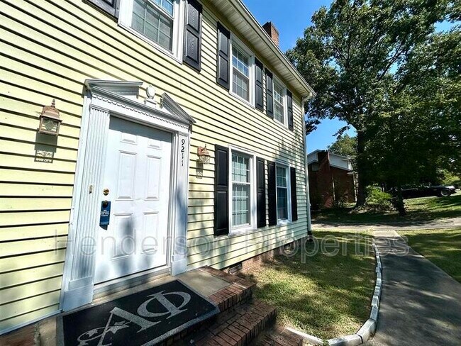 Building Photo - 9211 Robert Frost Ln