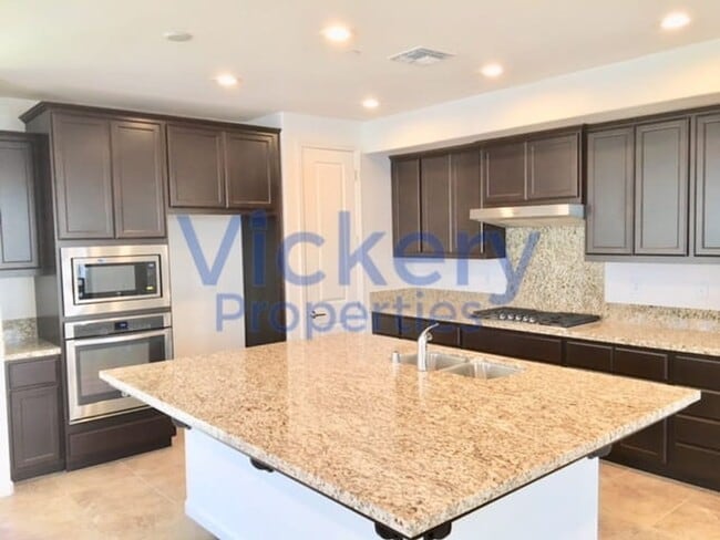 Building Photo - Beautiful 4 Bd/3.5 Ba, 2589 sf Single-family house in Dublin available For Early April Move In!!