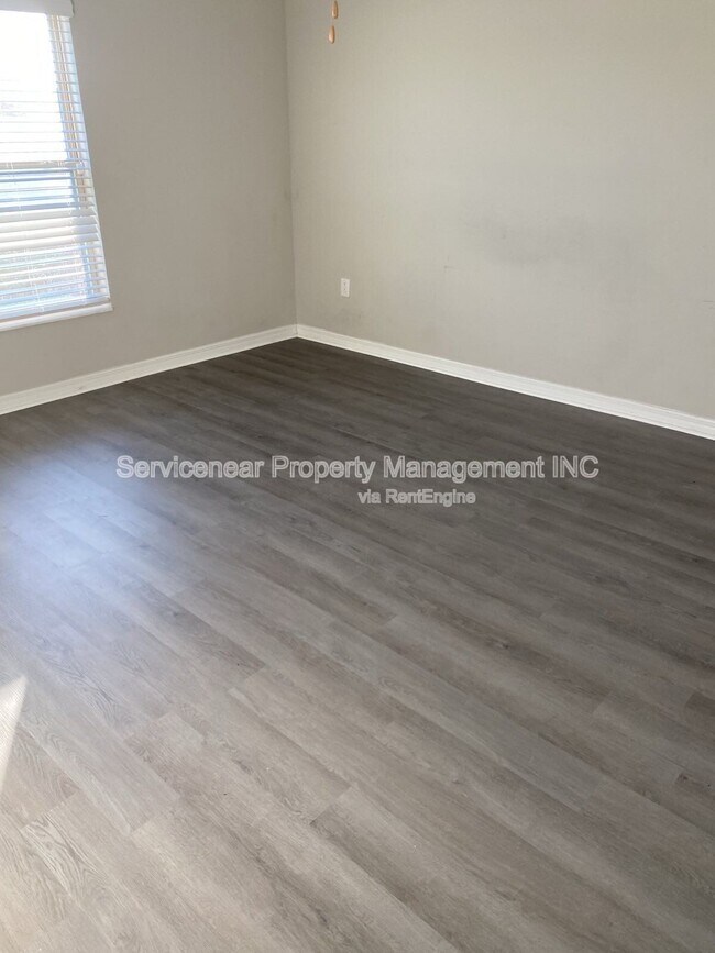 Building Photo - 13611 Wild Ginger St