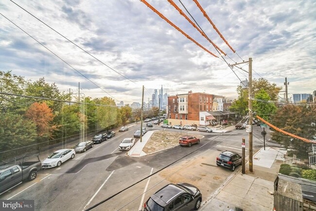 Building Photo - 646 N 32nd St