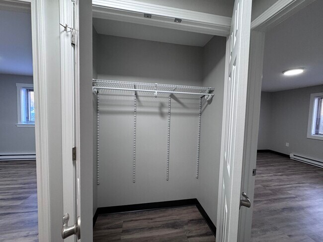 Building Photo - 95 Powers St