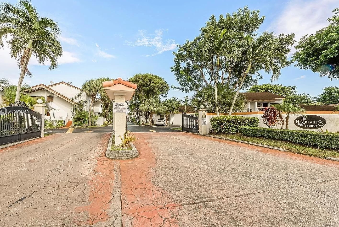 Front Entronce - 7510 SW 153rd Plz
