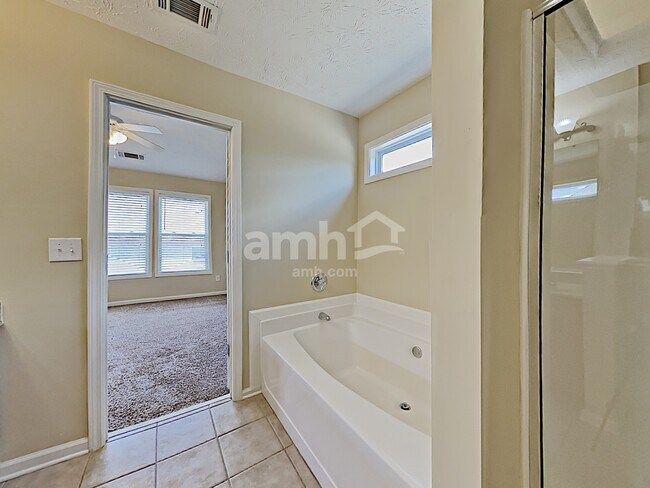 Building Photo - 110 Plumeria St
