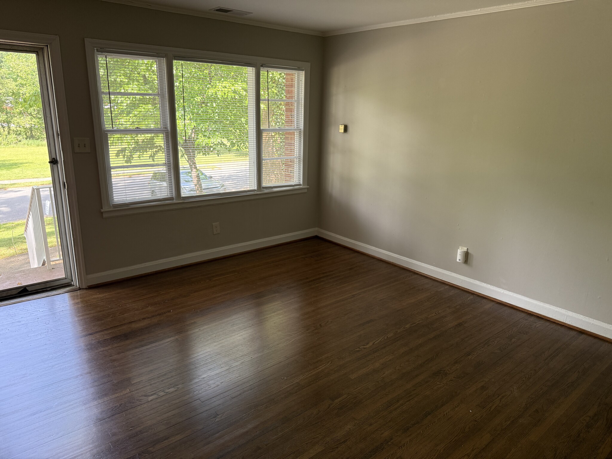 Building Photo - 3818 Winfield Dr