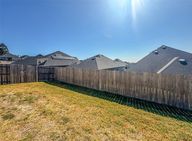 Building Photo - 519 Newcomb Holw Dr