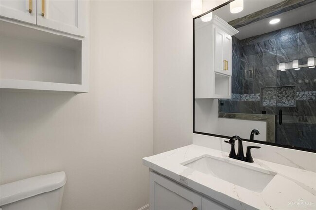 Building Photo - 3005 Rio Red Cir