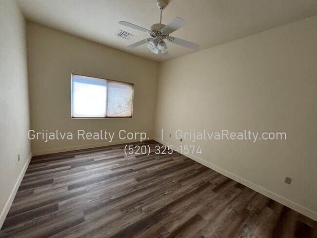 Building Photo - Beautiful 2 BD 2 BA House in the Springs in Green Valley - GVR Included!