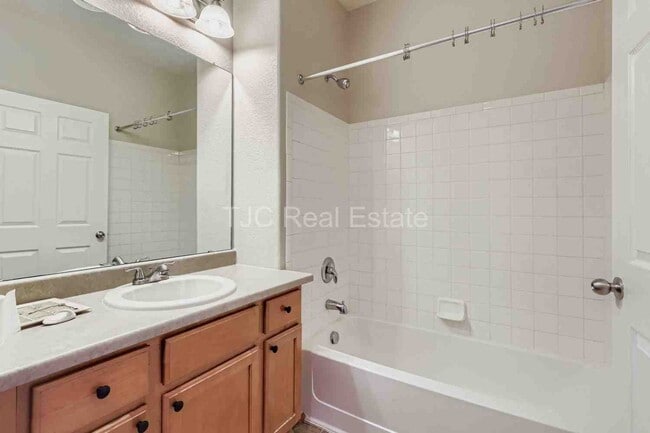 Building Photo - 9042 E 24th Pl