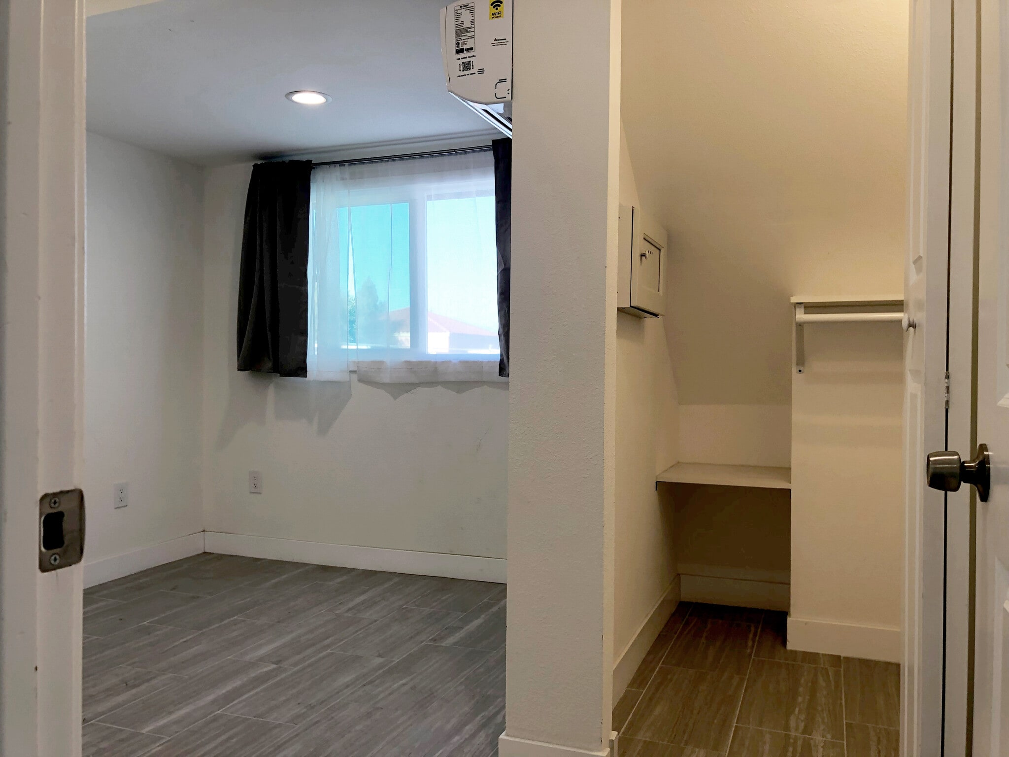 Bedroom 2 - Closet - 115 N San Gabriel Blvd